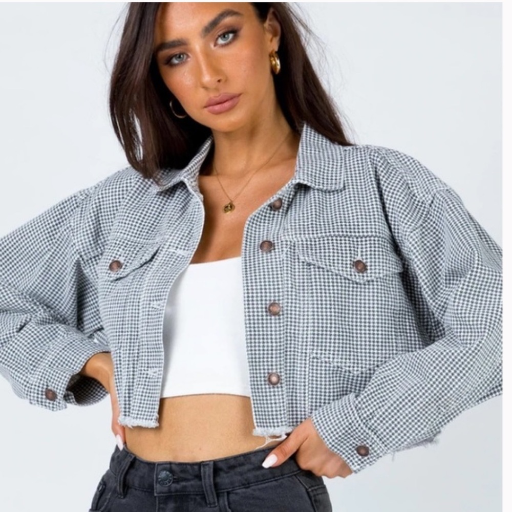 Princess Polly Nixi Jacket. Cropped checkered Jacket. Raw Edge. Size 6.